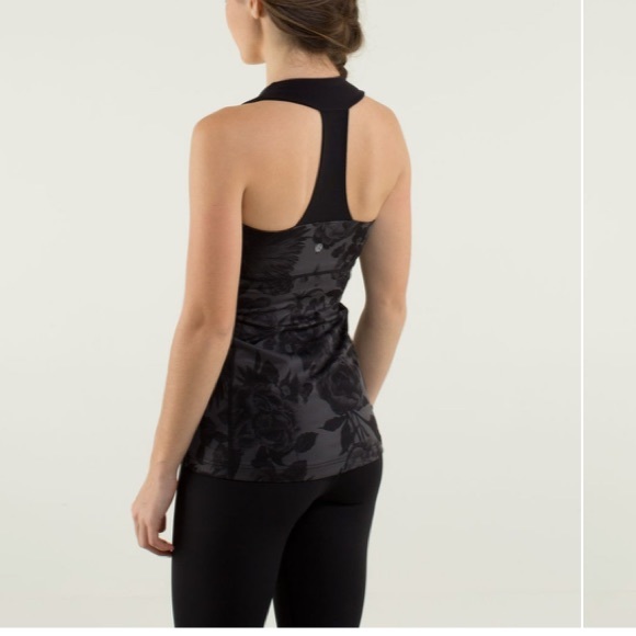 Lululemon scoop neck tank - Picture 2 of 8